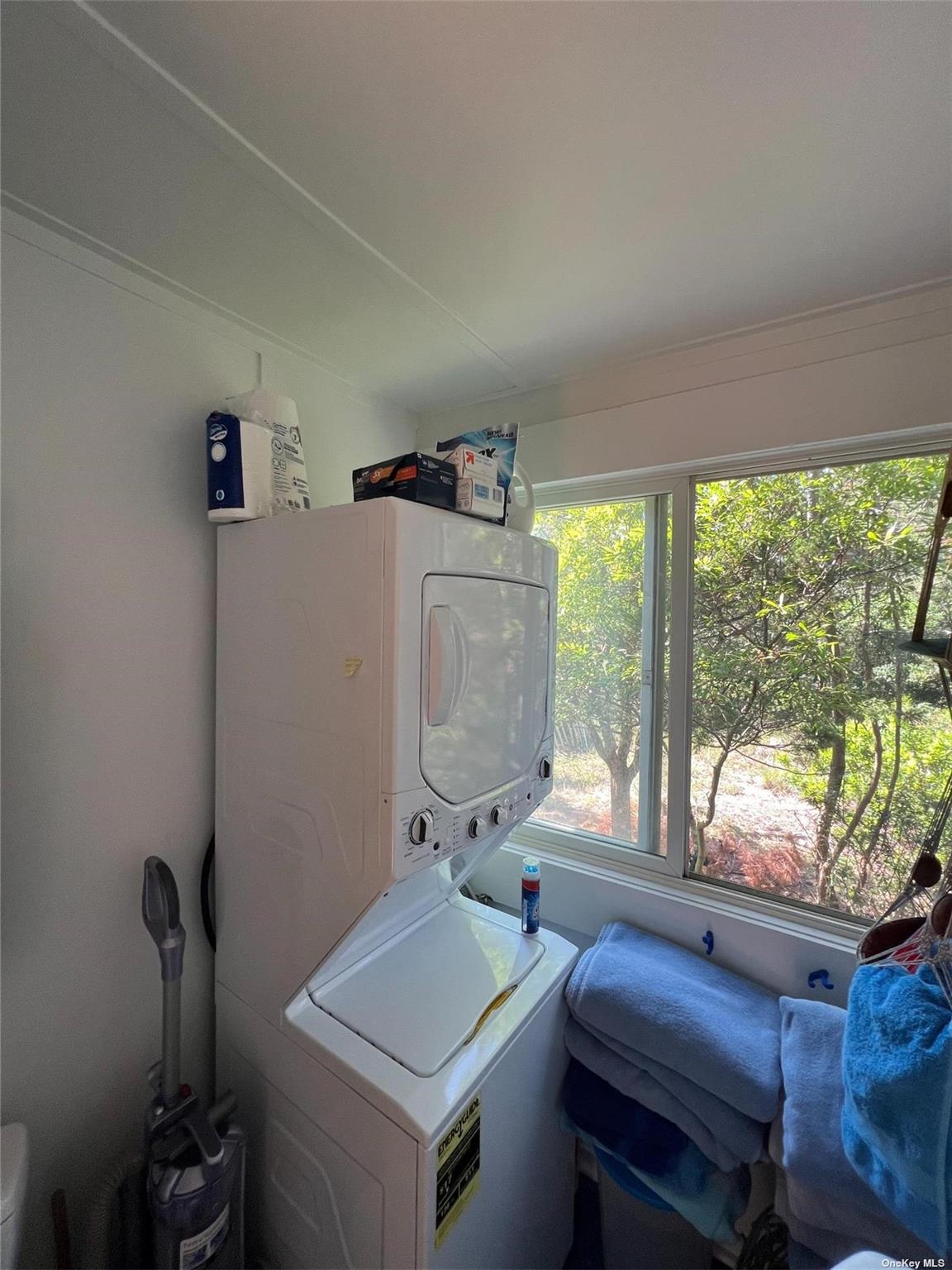 #13 photo, 51 Beachwold Avenue, Seaview , NY 11770