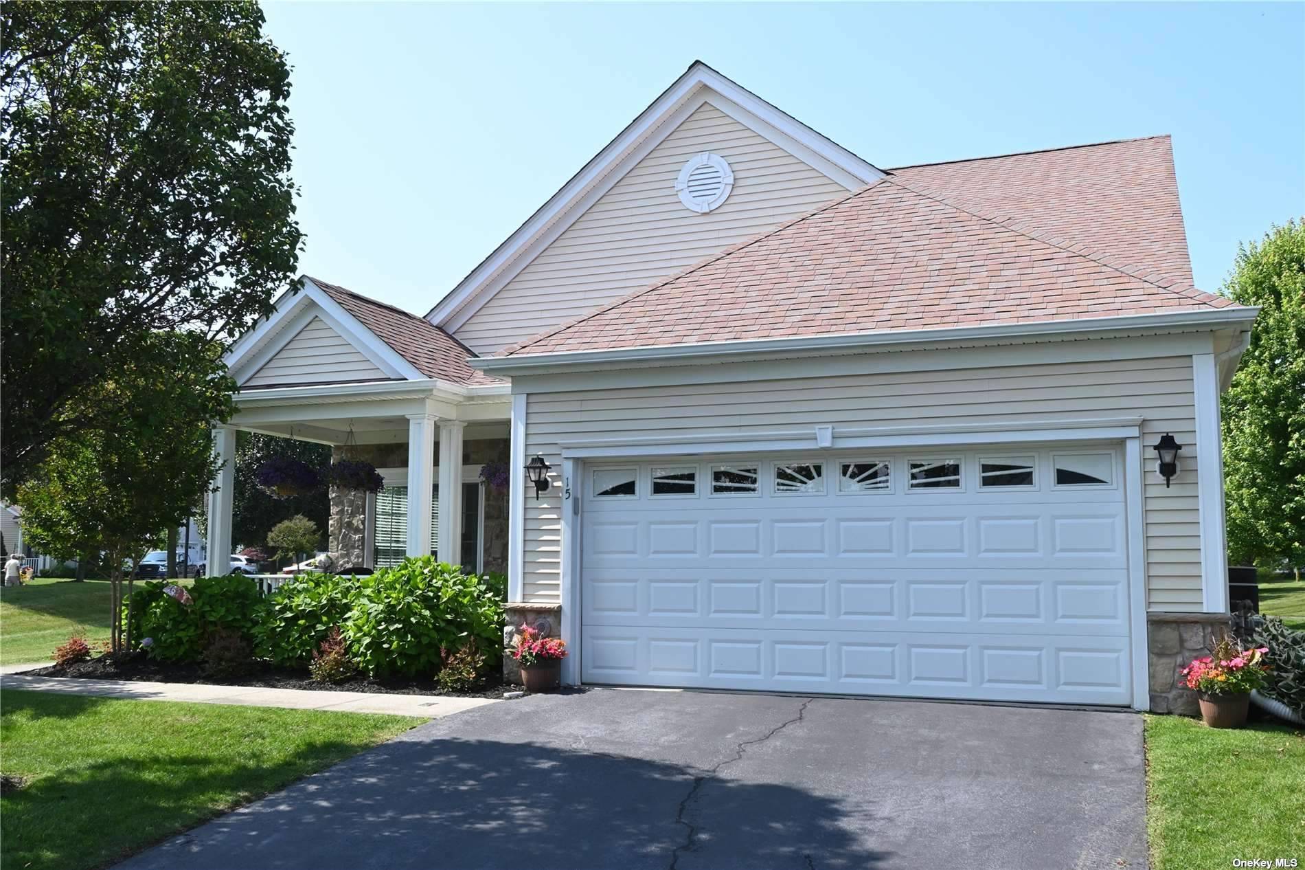 #1 photo, 15 Burnett Court, サフォーク郡 Mount Sinai , NY 11766