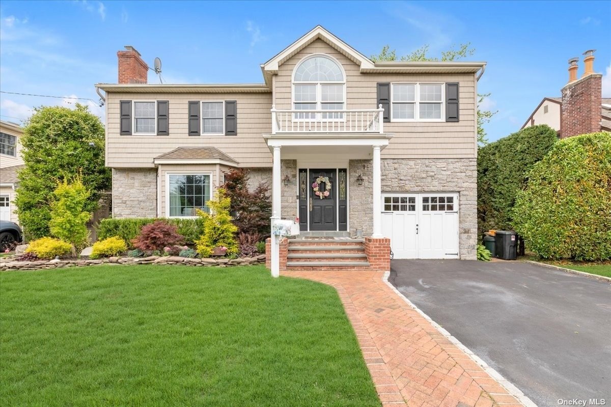 #1 photo, 30 Fenton Place, ナッソー郡 Lynbrook , NY 11563