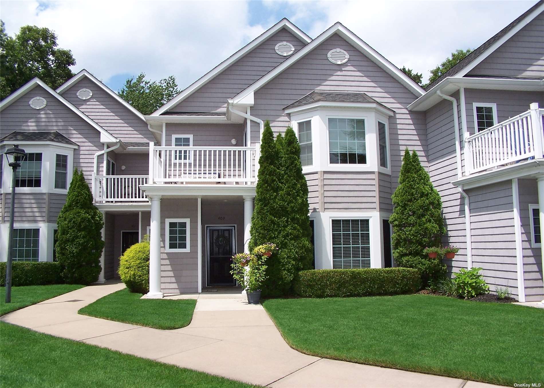 #1 photo, 403 Okeefe Court, サフォーク郡 Oakdale , NY 11769