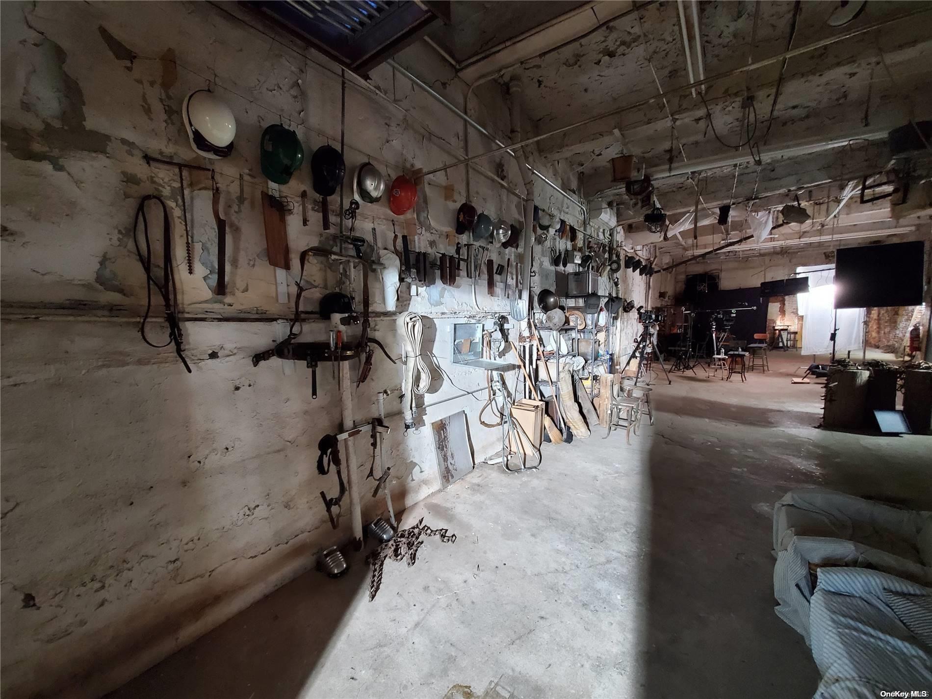 #11 photo, 71 Montrose Avenue, ブルックリン区 Brooklyn , NY 11206