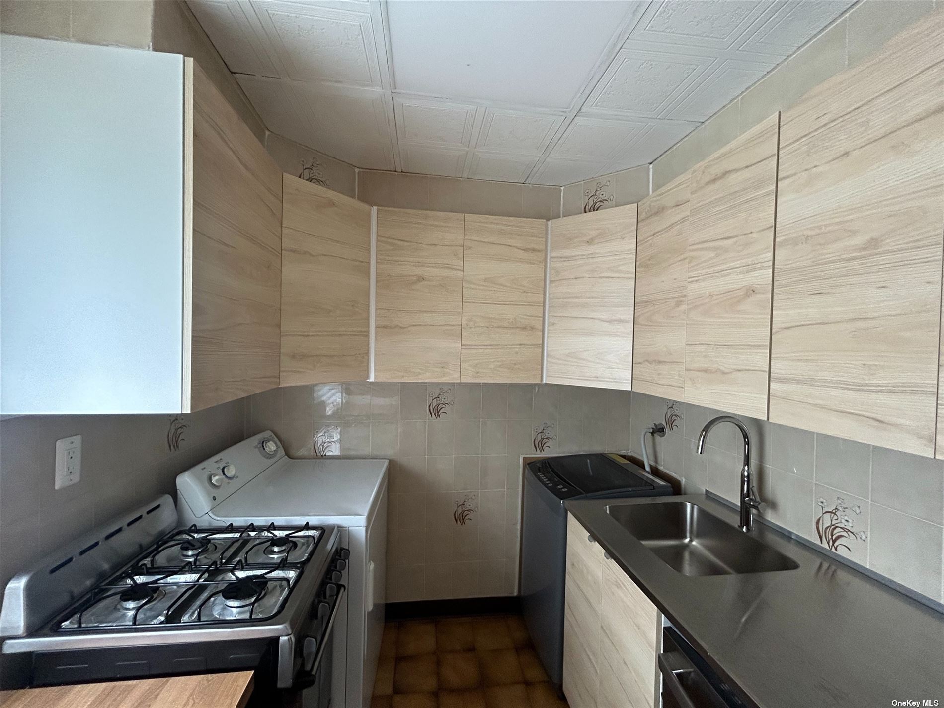 #1 photo, 160-38 Cross Island Parkway, 皇后区 白石镇 Whitestone , NY 11357