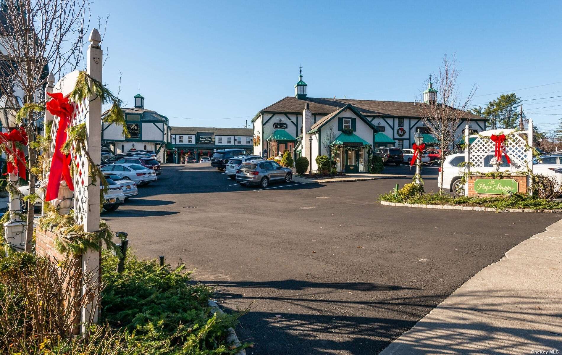 #1 photo, 27 The Plaza, 롱 아일랜드 Locust Valley , NY 11560