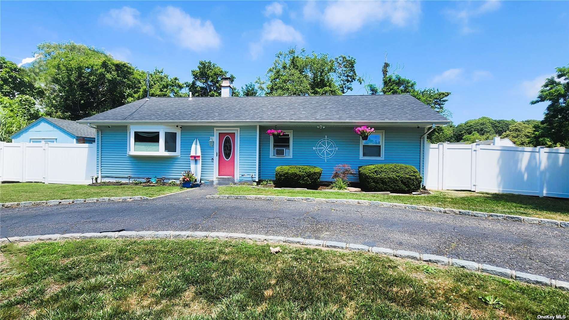 #1 photo, 15 Litt Street, サフォーク郡 East Patchogue , NY 11772