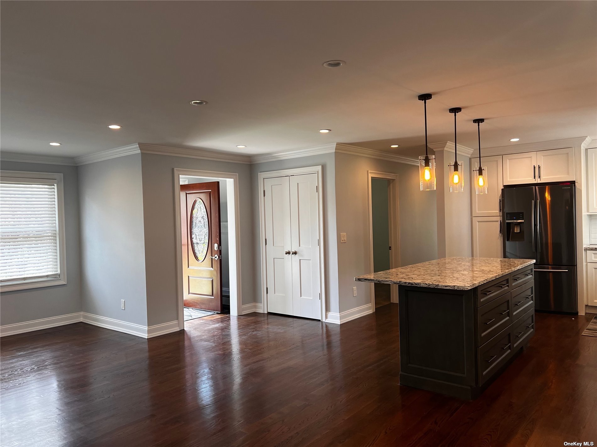 #1 photo, 7 Dolphin Drive, サフォーク郡 Centereach , NY 11720