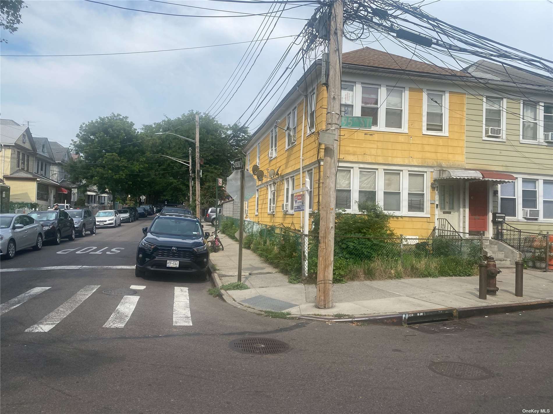 #1 photo, 41-20 95th Street, 皇后区 艾姆赫斯特 Elmhurst , NY 11373