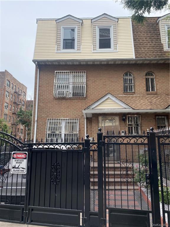 #1 photo, 300 E 184th Street, Bronx , NY 10458