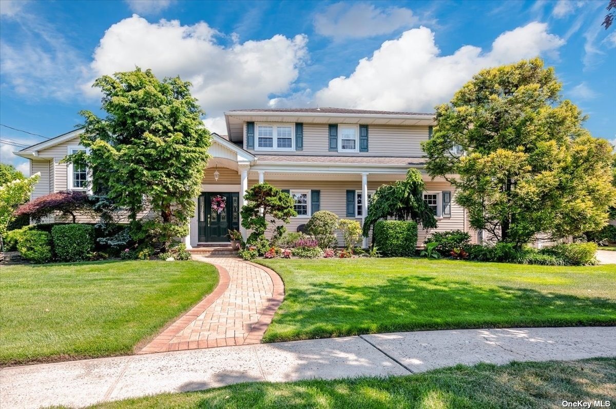 #1 photo, 6 Knell Drive, Massapequa Park , NY 11762