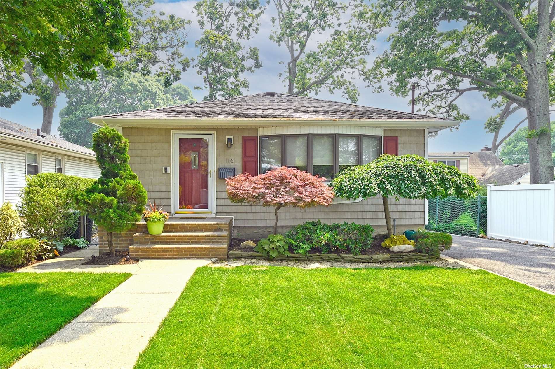 #1 photo, 116 Suffolk Road, ナッソー郡 Massapequa , NY 11758