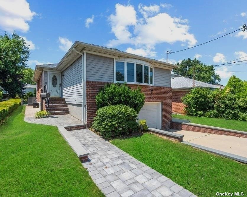 #1 photo, 57-24 260th Street, Little Neck , NY 11362