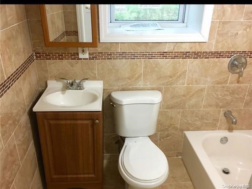 #15 photo, 167-02 118th Avenue, जमैका Jamaica , NY 11434