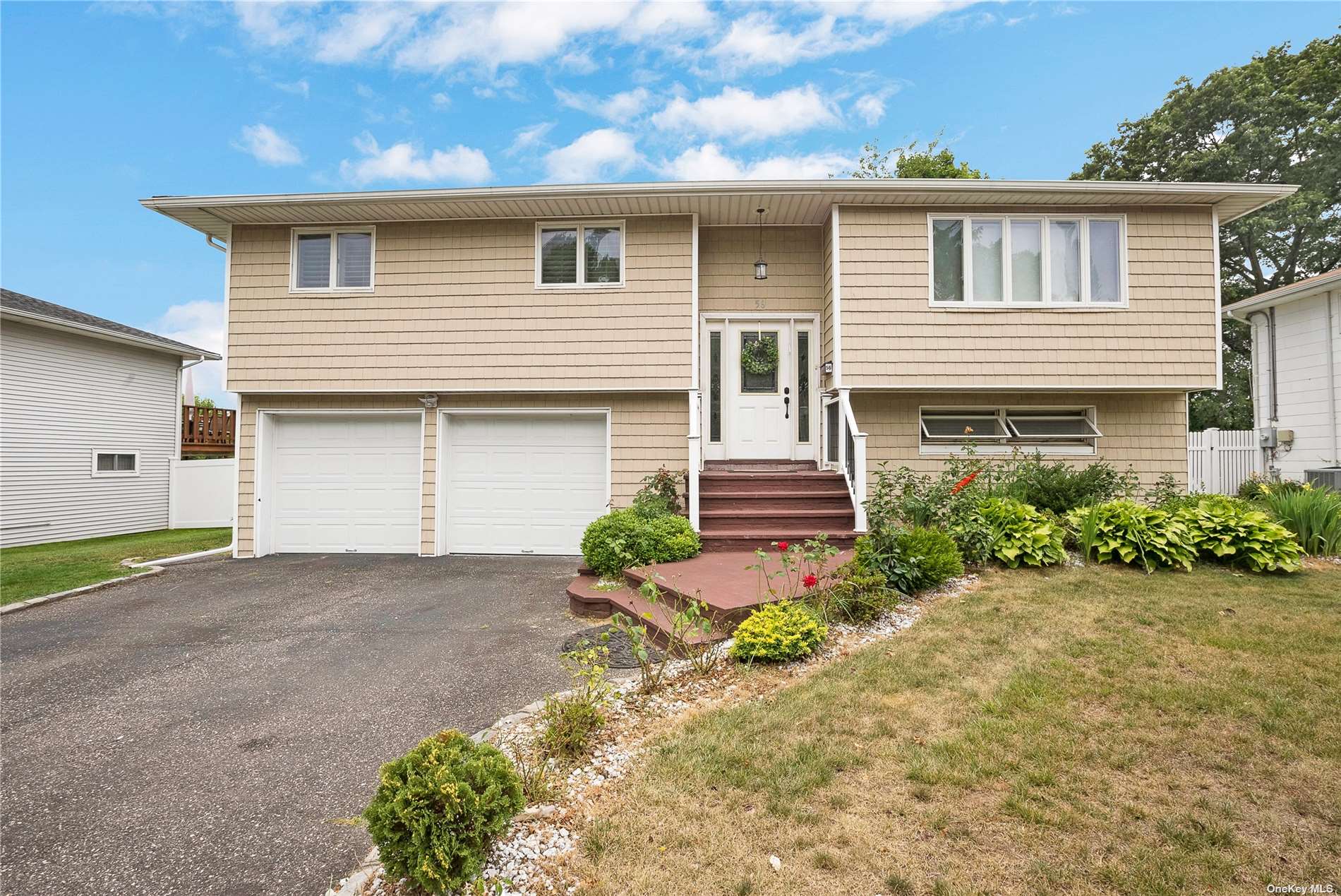 #1 photo, 56 Beaumont Drive, Plainview , NY 11803