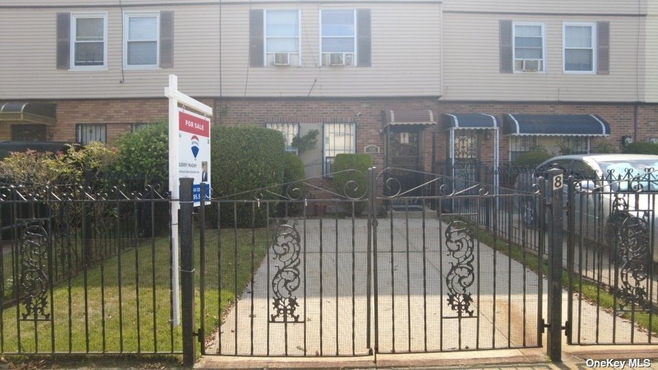 #1 photo, 88 Amboy Street, ব্রুকলিন Brownsville , NY 11212