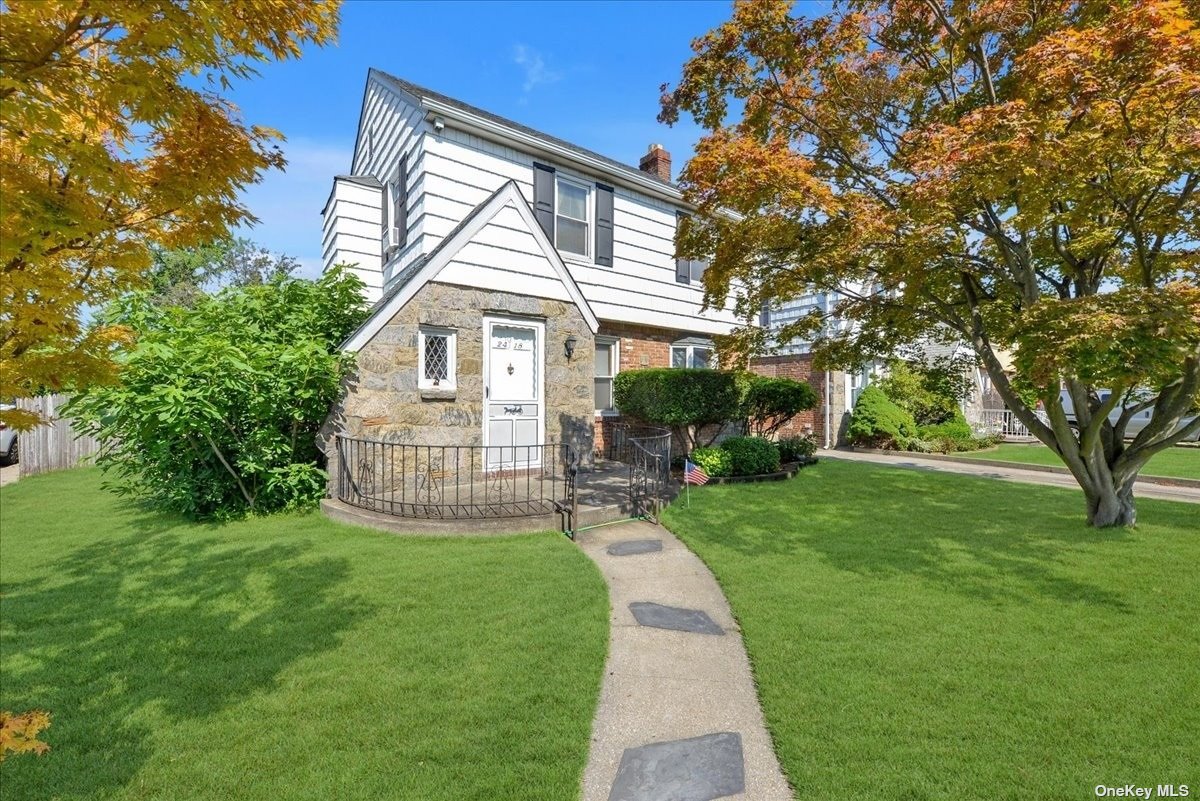 #1 photo, 24-18 169th Street, 皇后区 白石镇 Whitestone , NY 11357