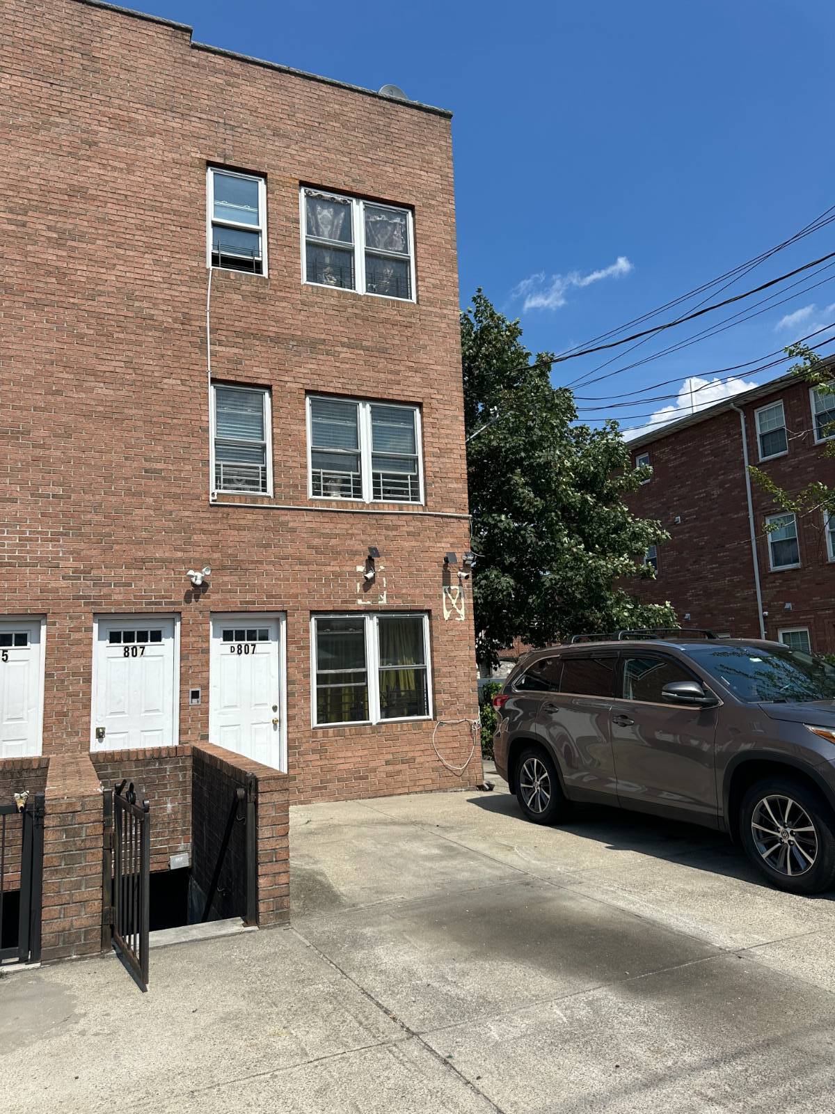 #4 photo, 807 Barbey Street, East New York , NY 11207