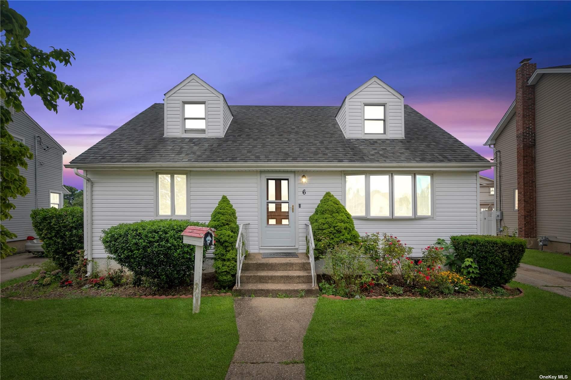 #1 photo, 6 Crown Street, 长岛 Hicksville , NY 11801