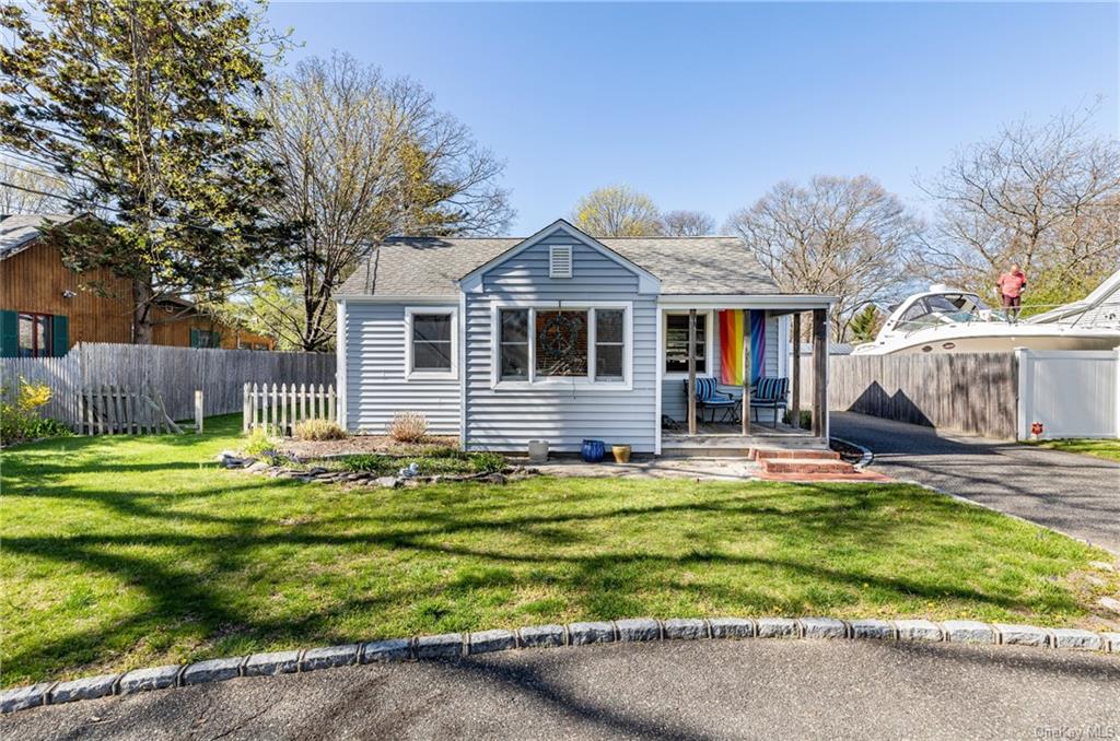 #1 photo, 31 Grove Street, Sayville , NY 11782