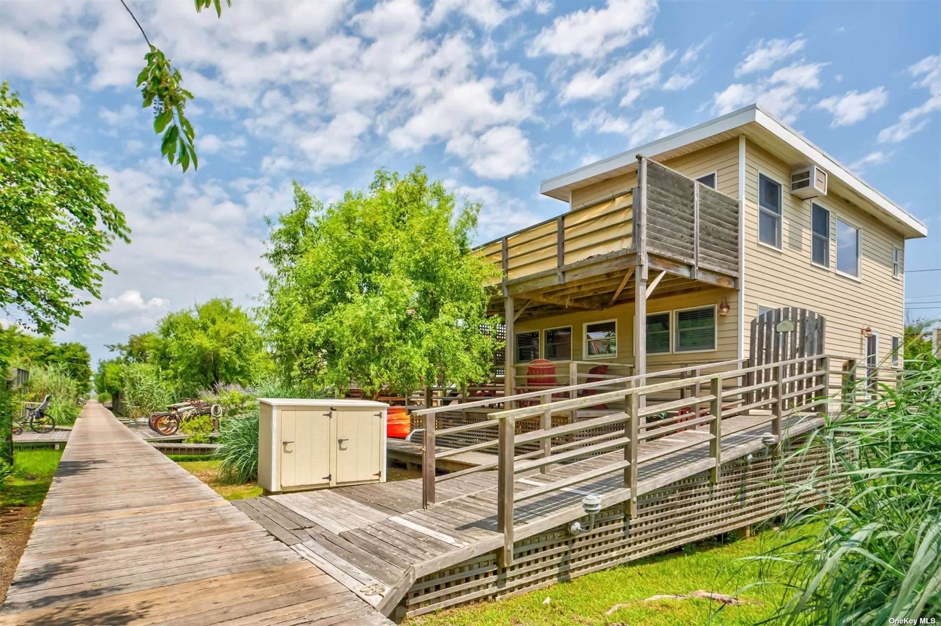 #1 photo, 69 Walnut Walk, 东长岛 海湾 Fair Harbor , NY 11706