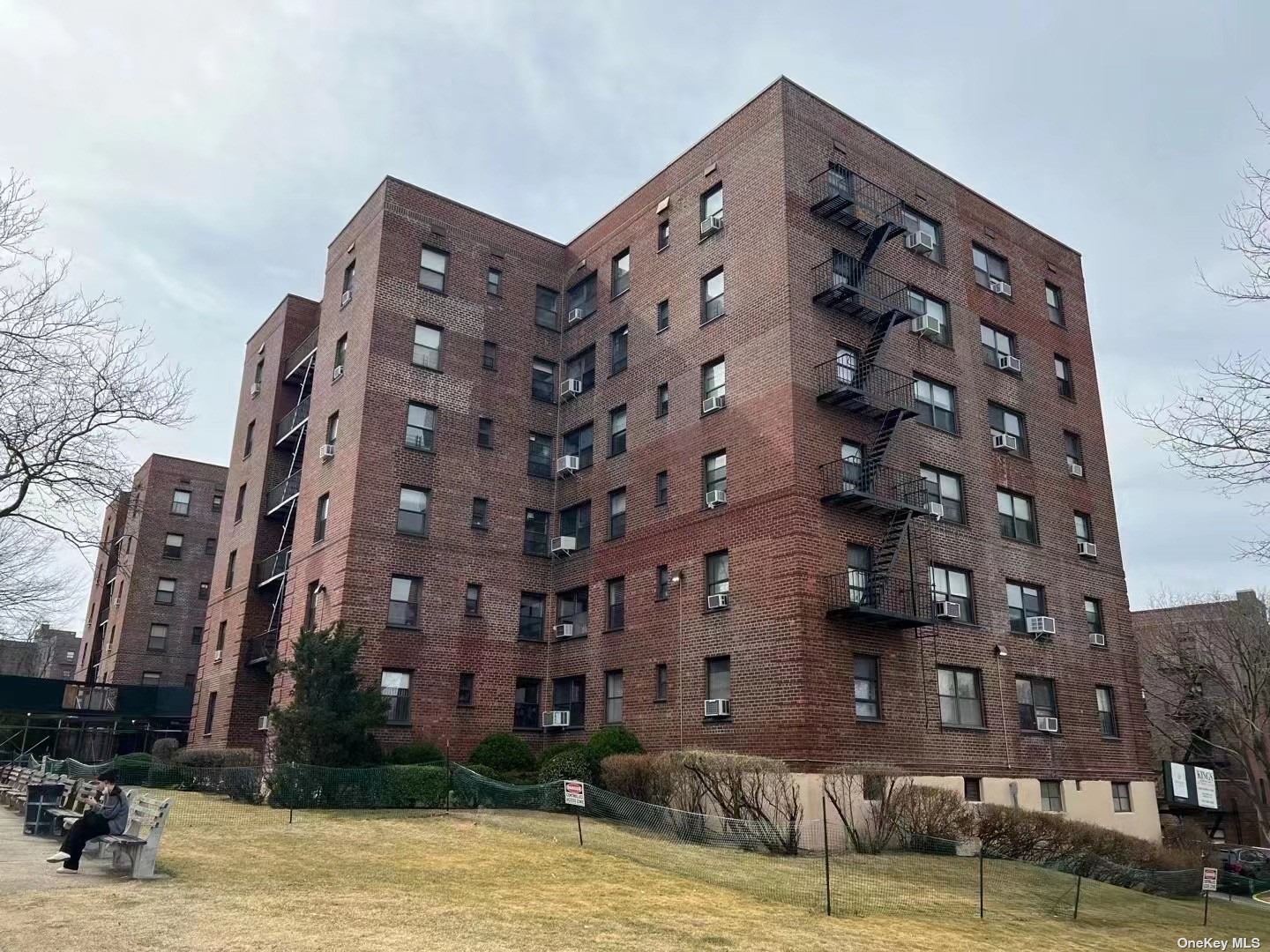 #1 photo, 2518 Union Street, 法拉盛 Flushing , NY 11354