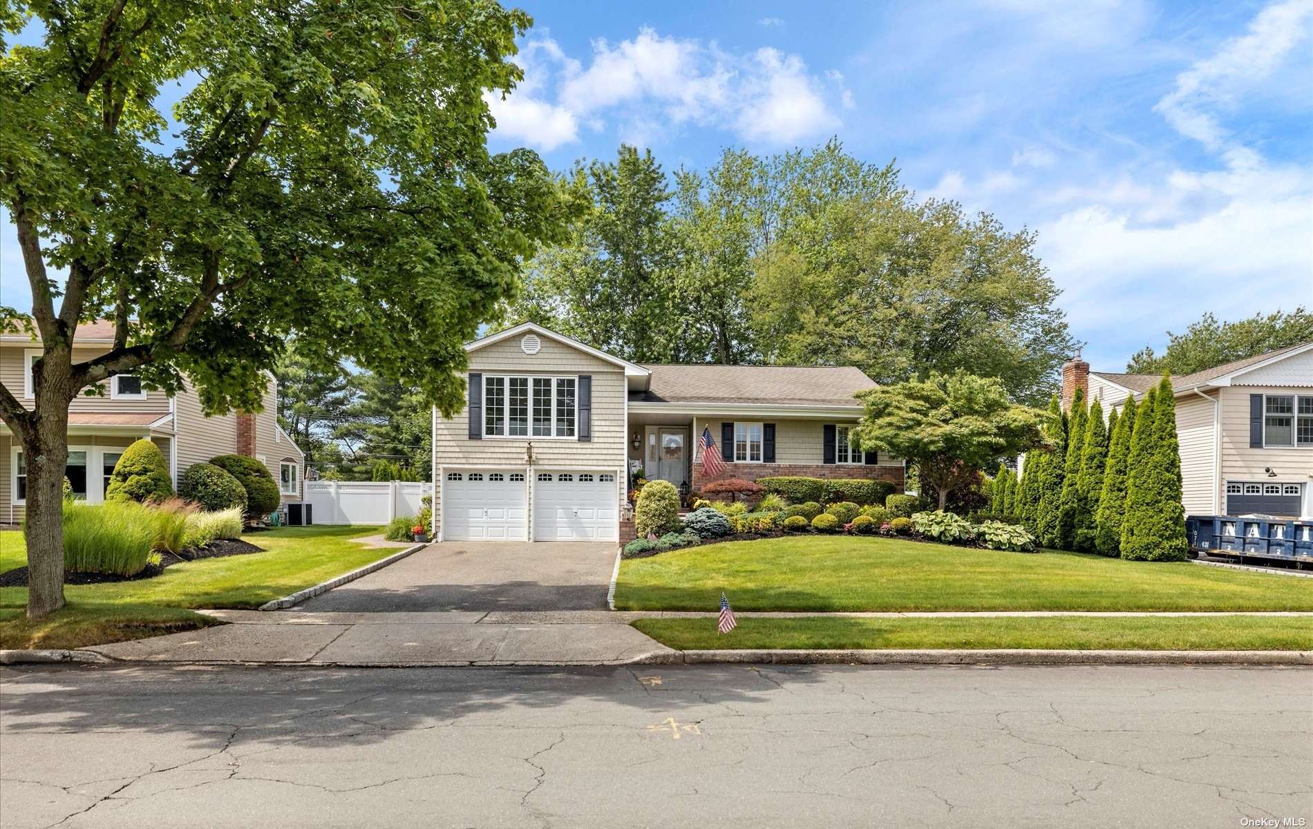 #1 photo, 54 Primrose Lane, サフォーク郡 Kings Park , NY 11754