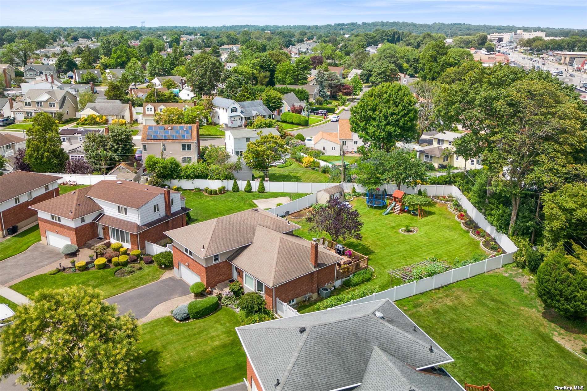 #1 photo, 18 Stuart Drive, 长岛 塞奥瑟 Syosset , NY 11791