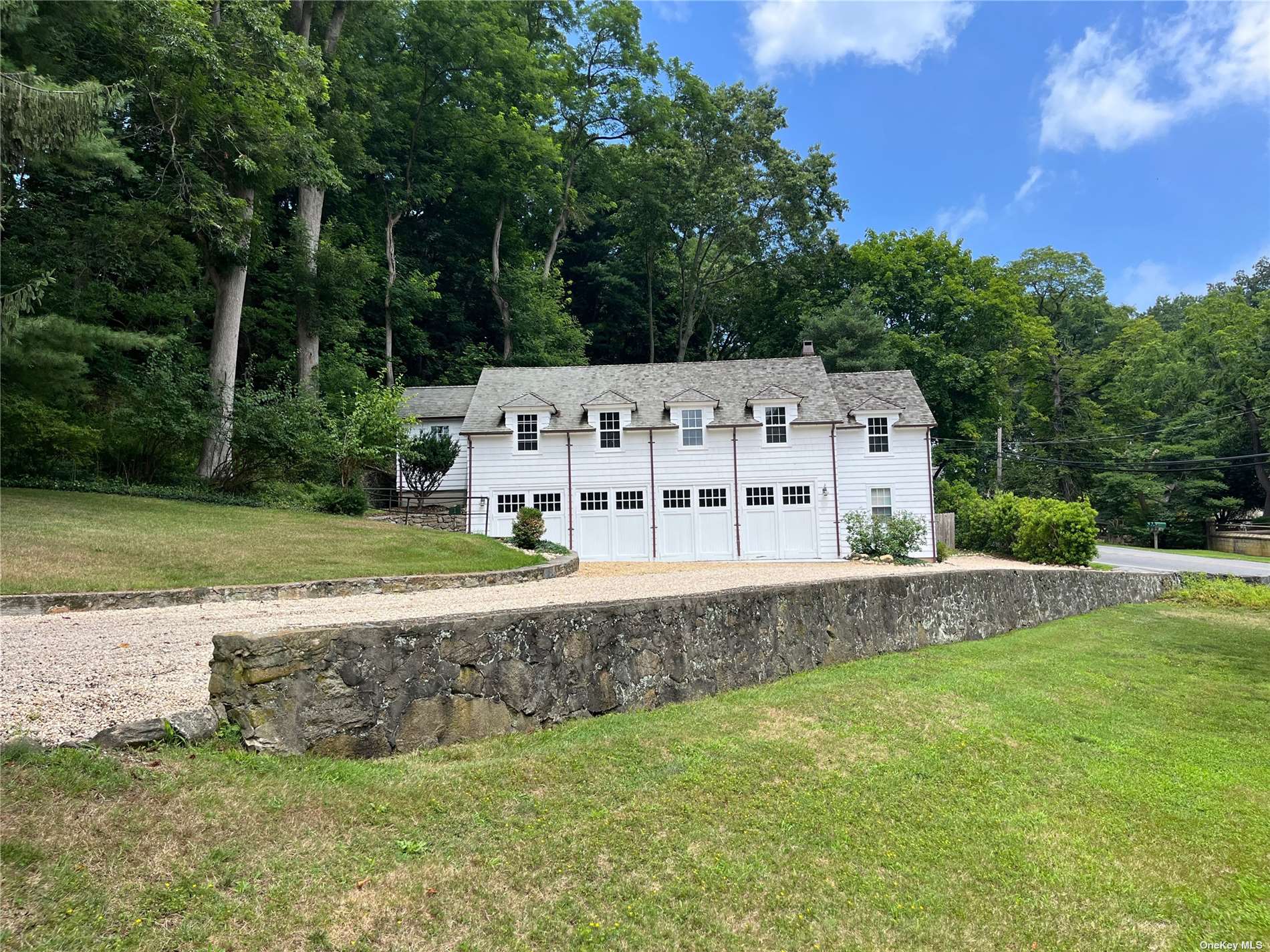 #1 photo, 1 Lloyd Lane, サフォーク郡 Lloyd Harbor , NY 11743