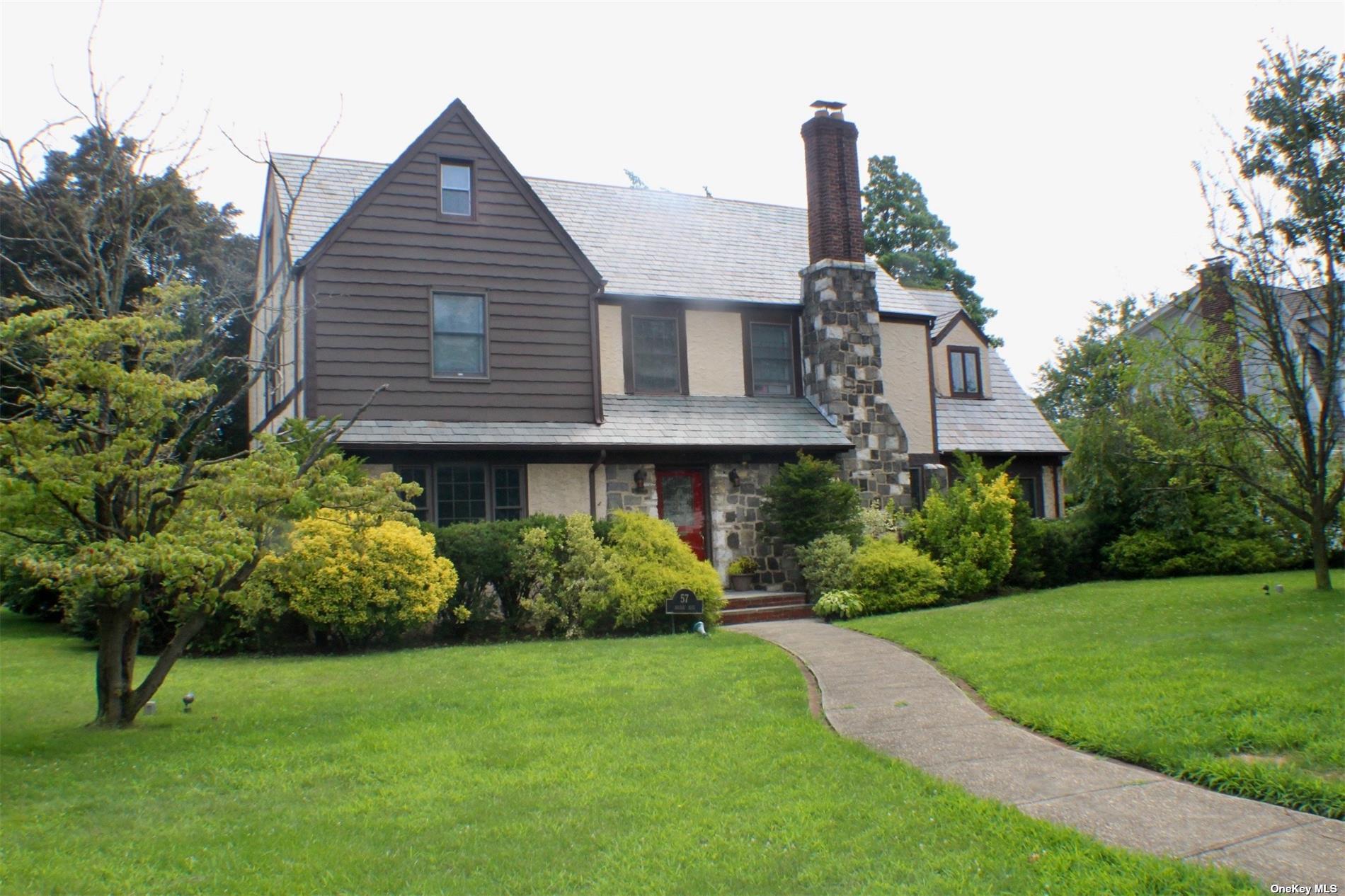 #1 photo, 57 Nassau Boulevard, ناسو Garden City , NY 11530