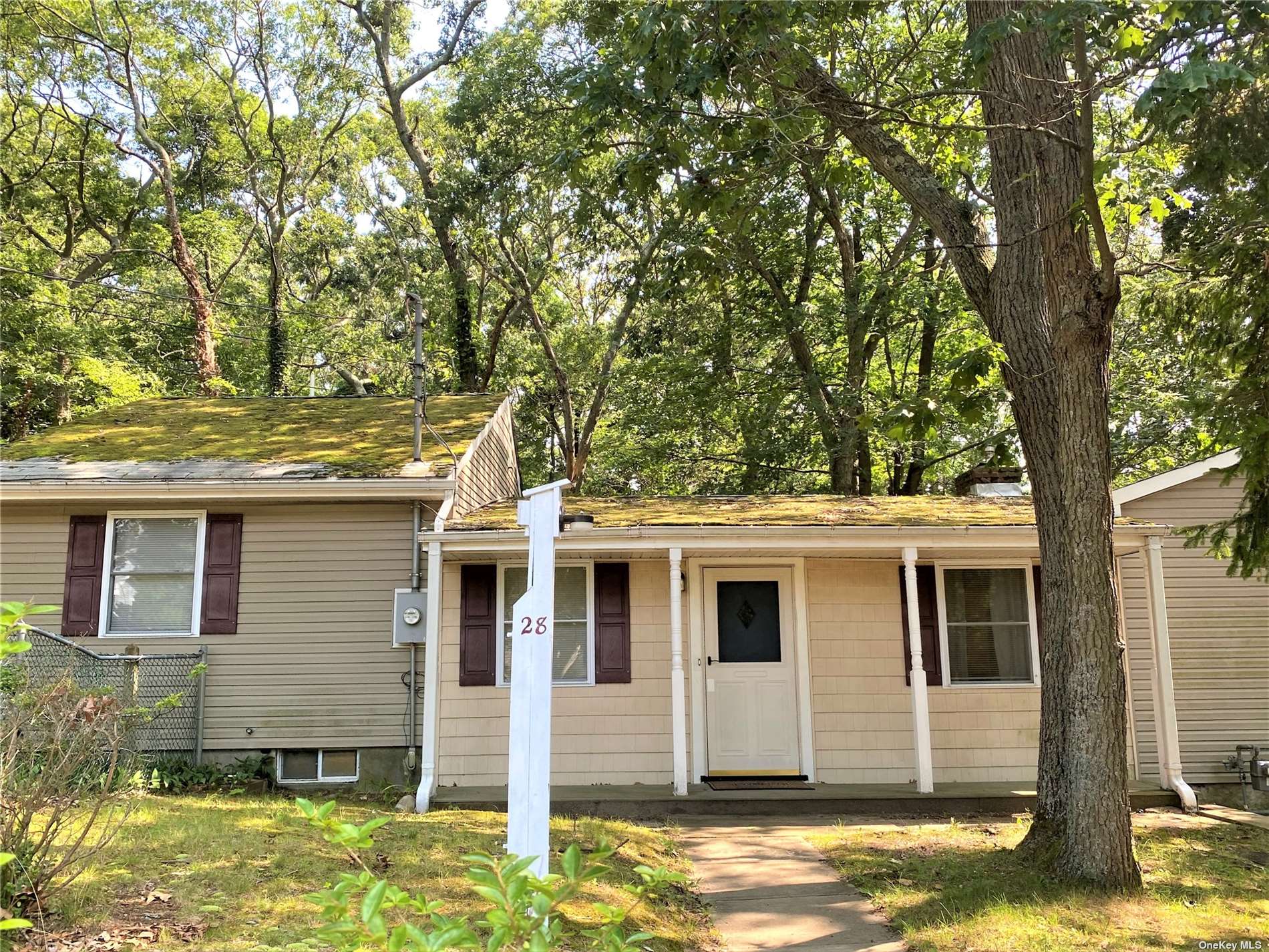 #1 photo, 28 Wyanet Street, サフォーク郡 Selden , NY 11784