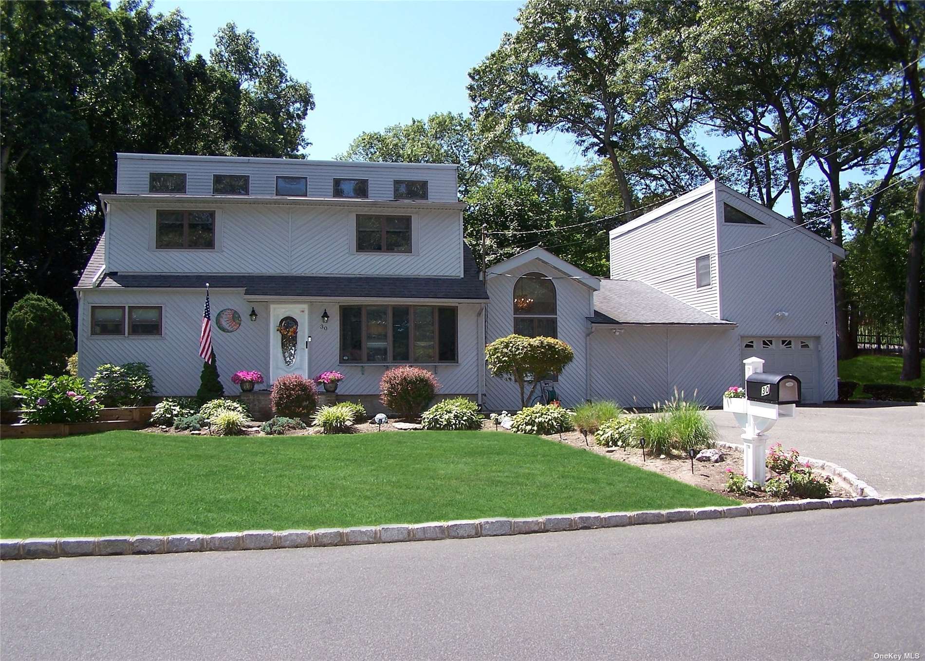 #1 photo, 30 Linden Lane, Farmingville , NY 11738