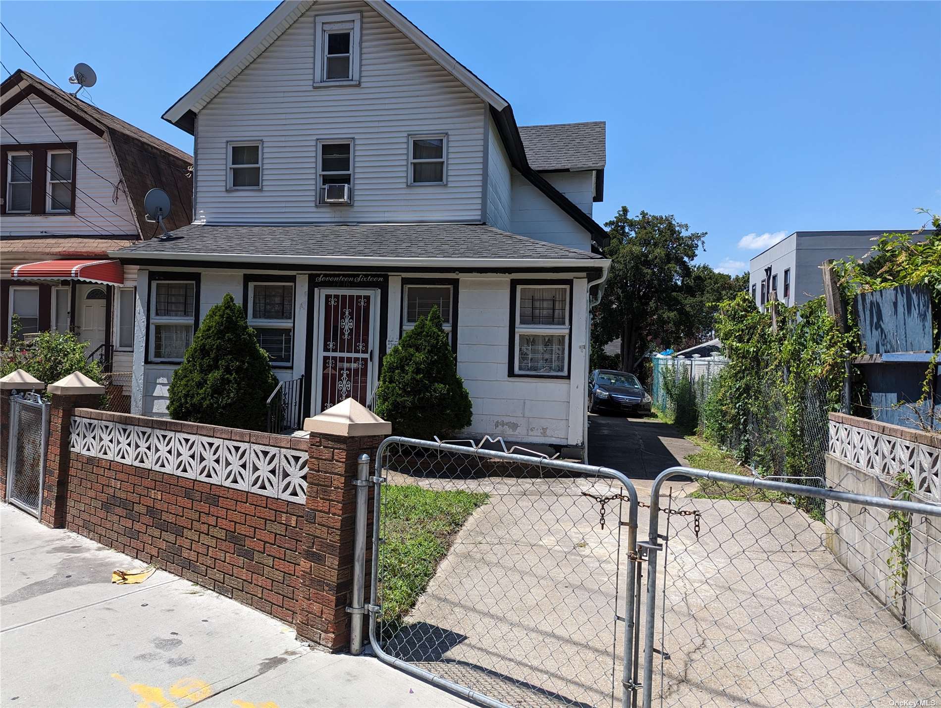 #1 photo, 17-16 Redfern Avenue, 皇后区 Far Rockaway , NY 11691