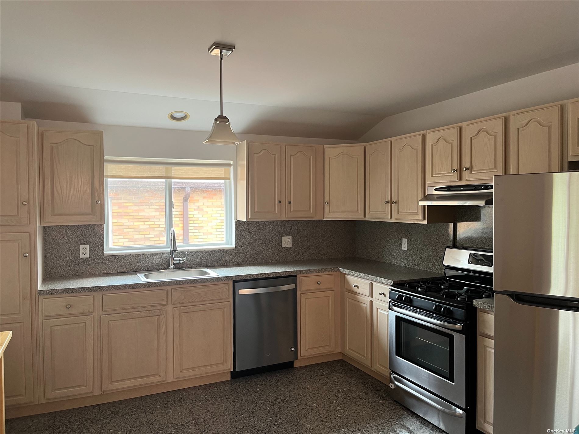 #1 photo, 20-66 49th Street, 皇后区 阿士多利亚 Astoria , NY 11105