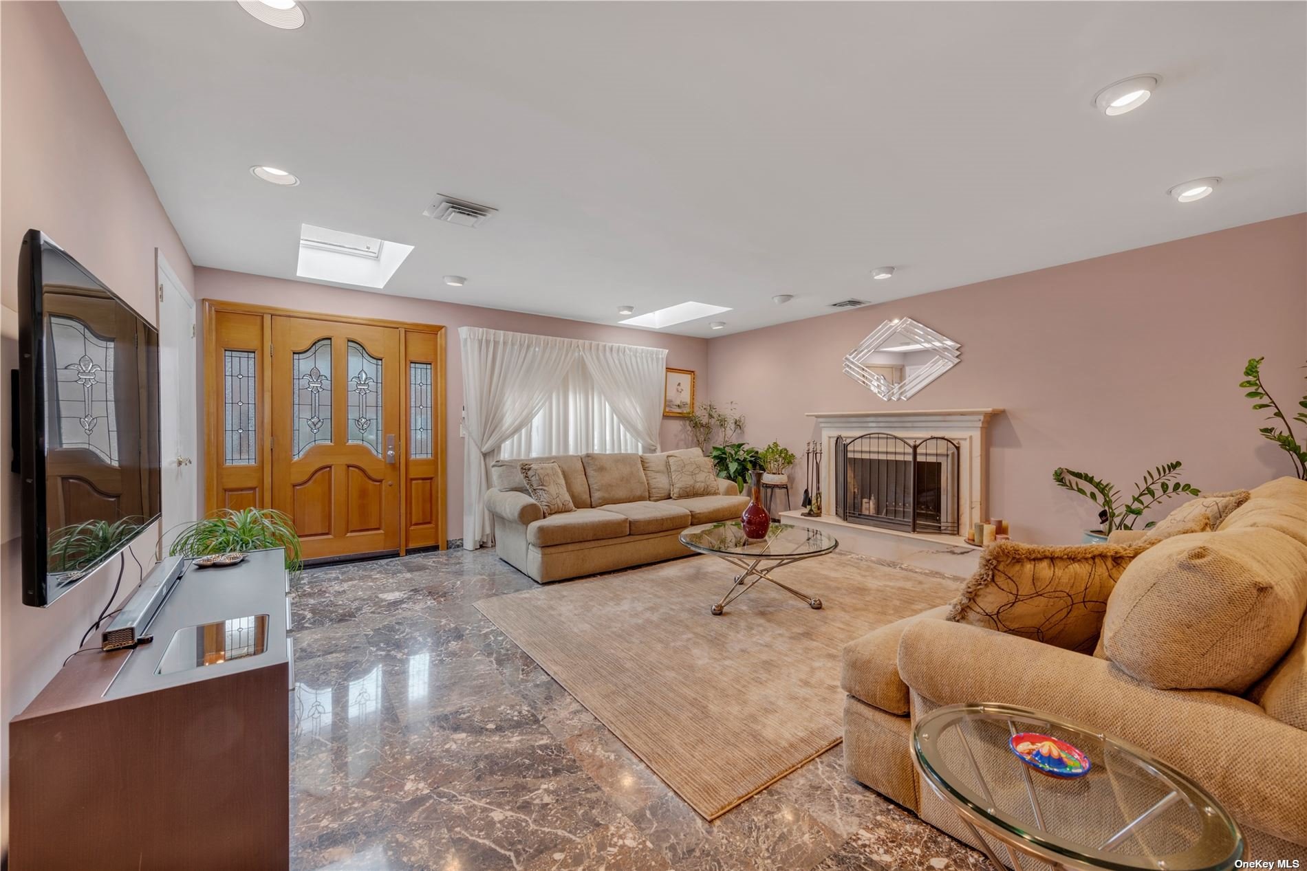 #1 photo, 138-48 63rd Avenue, 法拉盛 Flushing , NY 11367