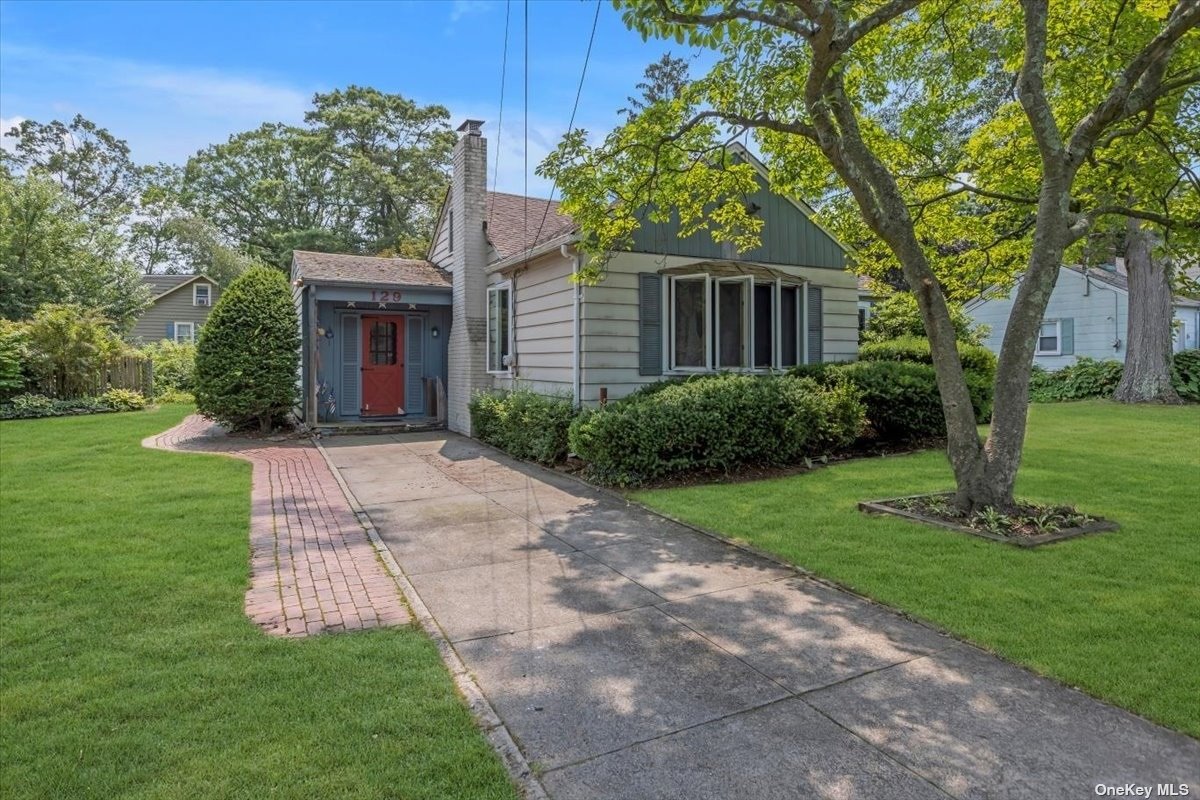 #1 photo, 129 Fillmore Street, Centerport , NY 11721