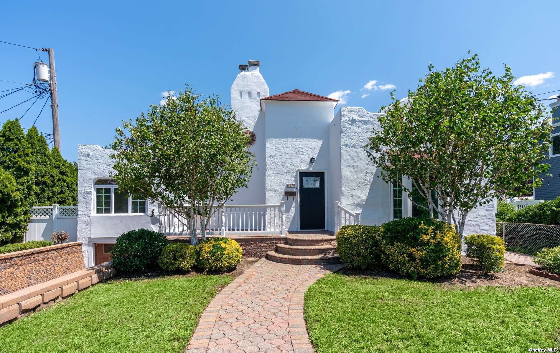 #1 photo, 215 Wynsum Avenue, 长岛 Merrick , NY 11566