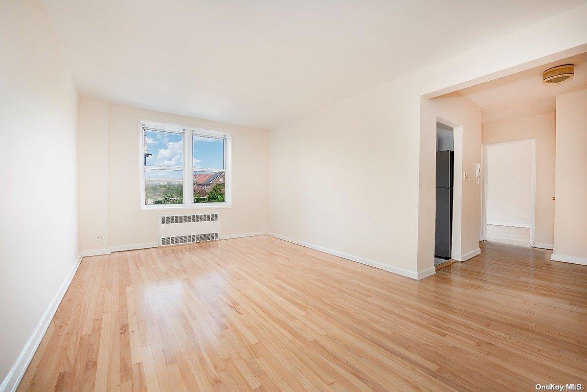 #1 photo, 86-11 34th Avenue, 皇后区 杰克逊高地 Jackson Heights , NY 11372