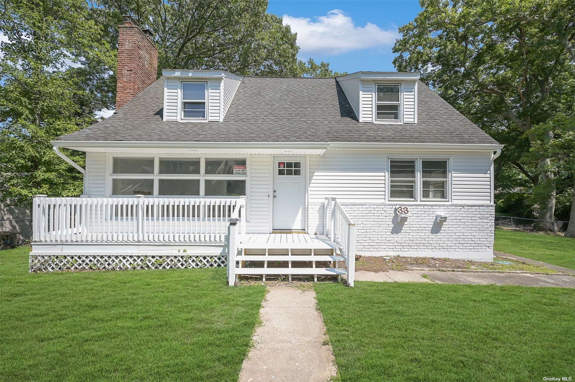 #1 photo, 33 Hewlett Drive, מחוז סאפוק Sound Beach , NY 11789