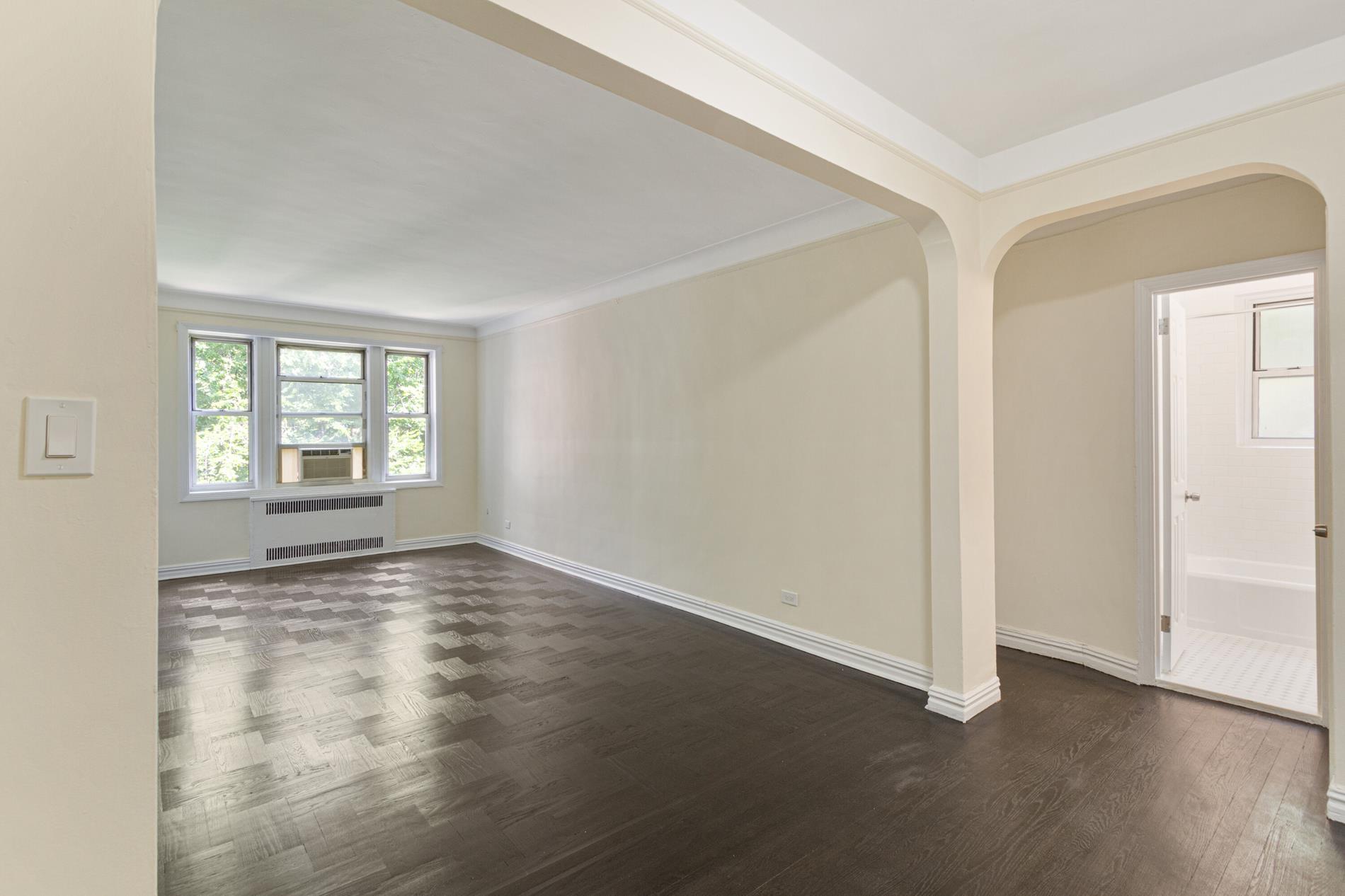 #1 photo, 79-01 35th Avenue, 皇后区 杰克逊高地 Jackson Heights , NY 11372