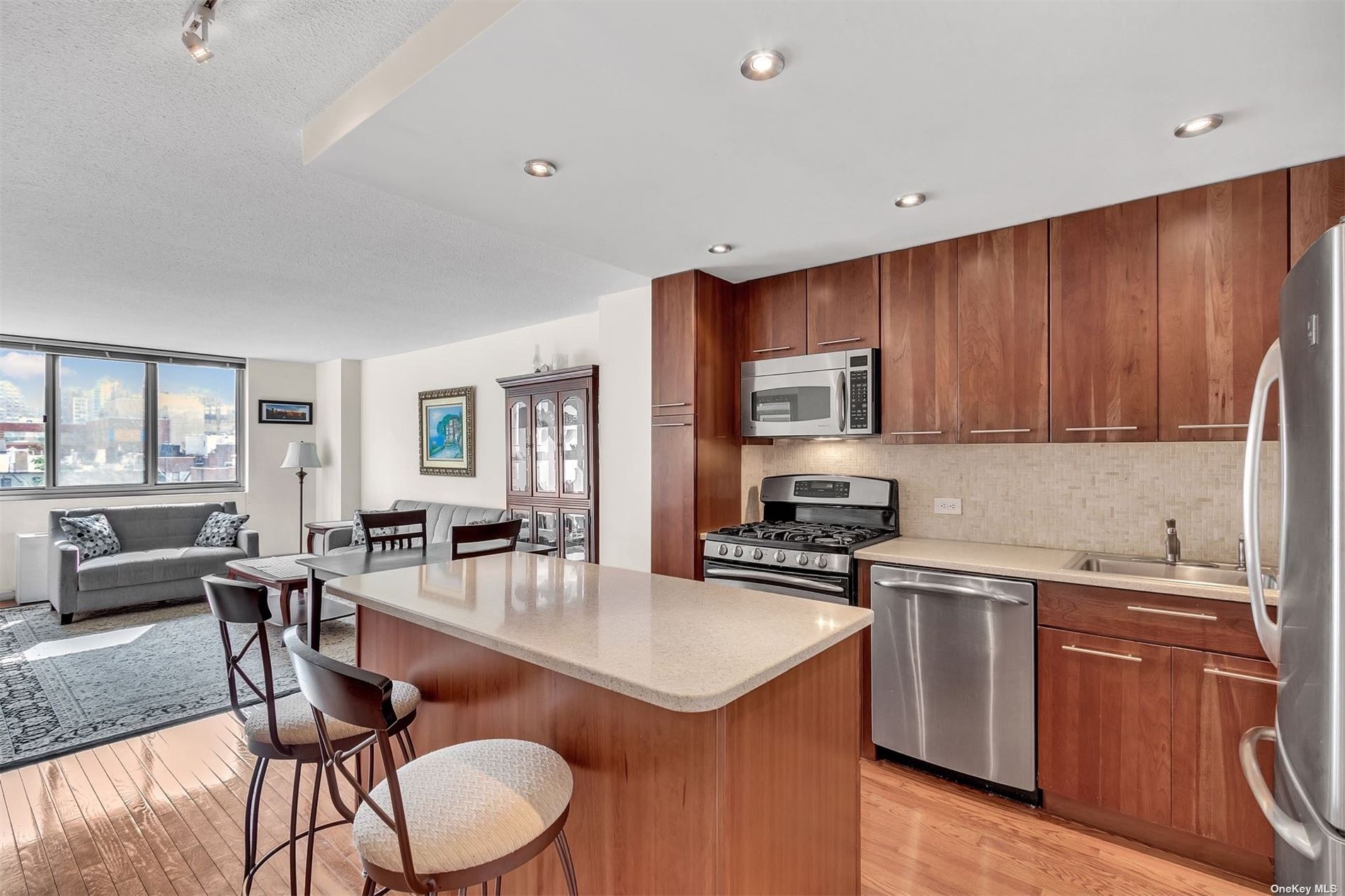 #1 photo, 345 E 93rd Street, 曼哈顿 上东城 New York (Manhattan) , NY 10128