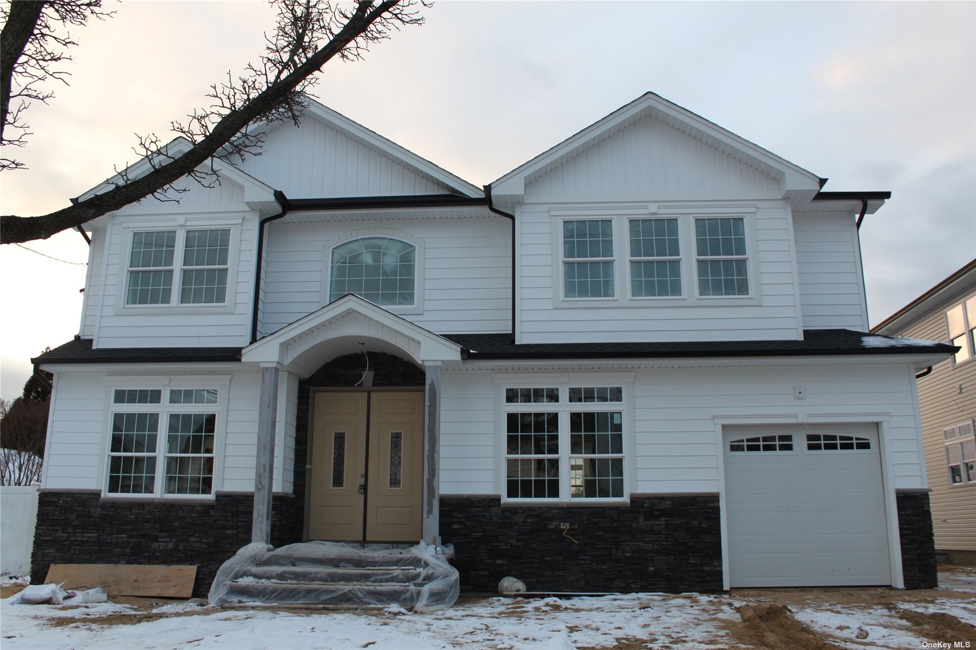 #1 photo, 2116 Centre Avenue, 长岛 Bellmore , NY 11710