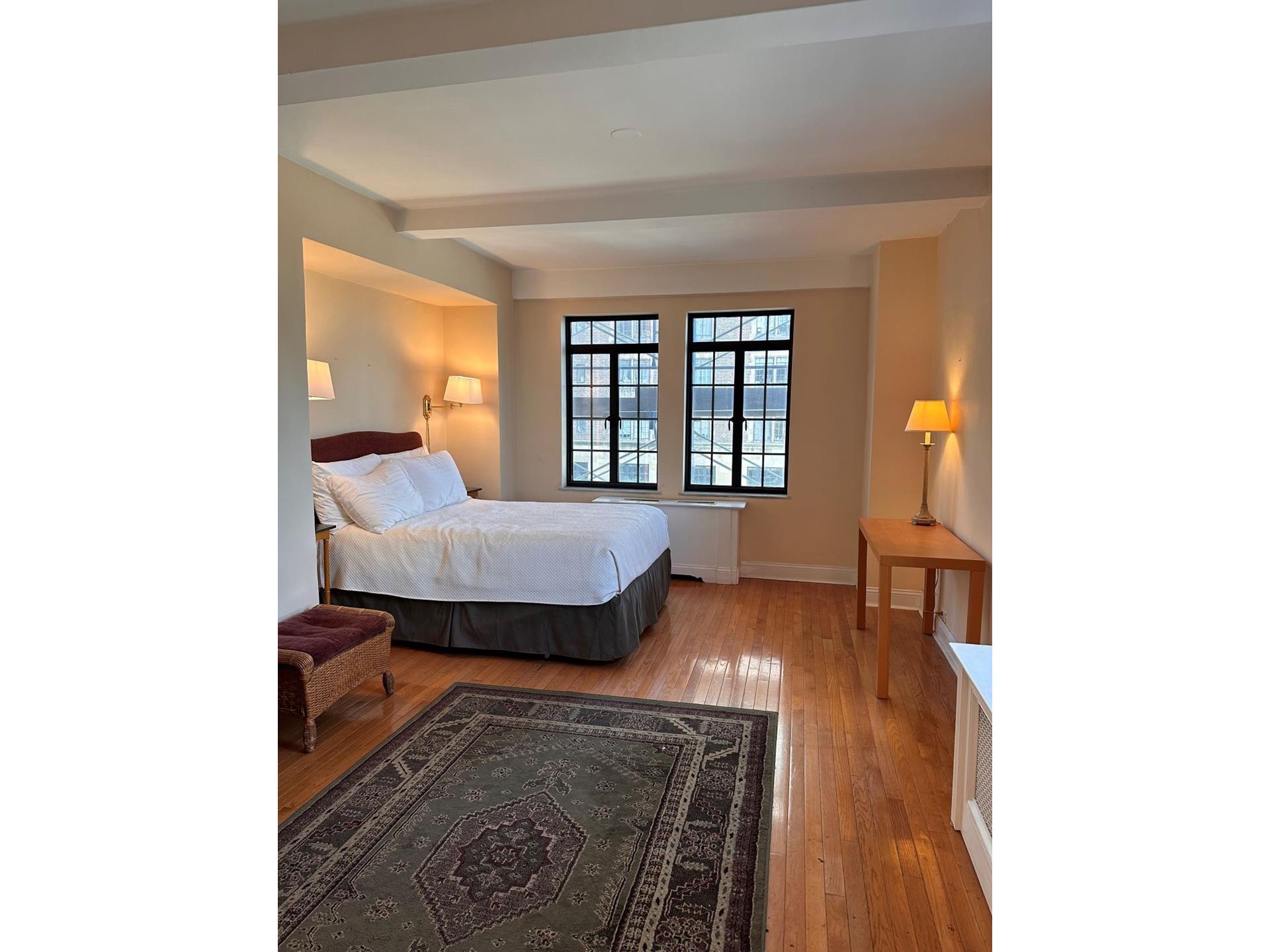 #1 photo, 25 Tudor City Place, 맨해튼 Murray Hill , NY 10017