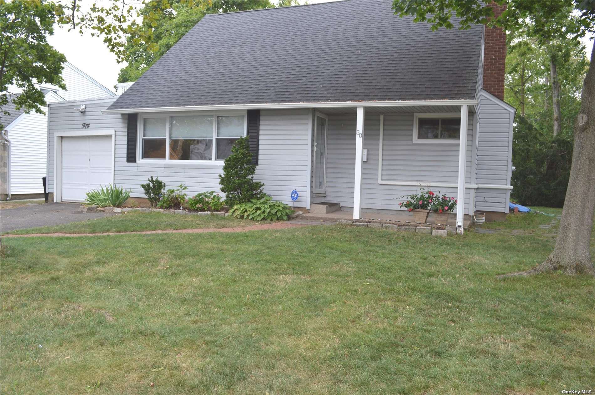 #1 photo, 50 Commander Avenue, 长岛 花园城 Garden City , NY 11530