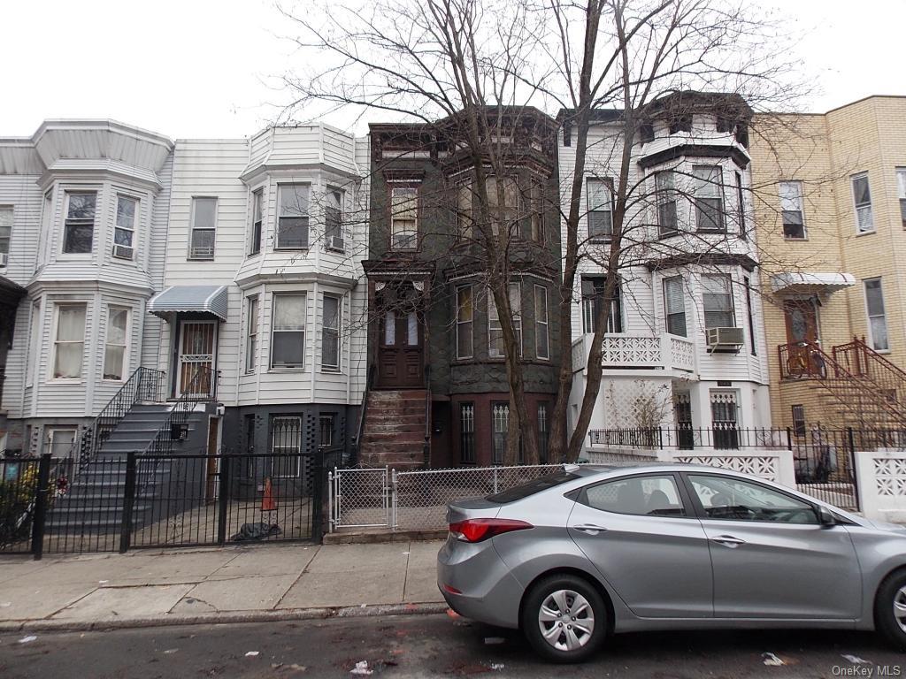 #1 photo, 241 54th Street, 布鲁克林 Brooklyn , NY 11220