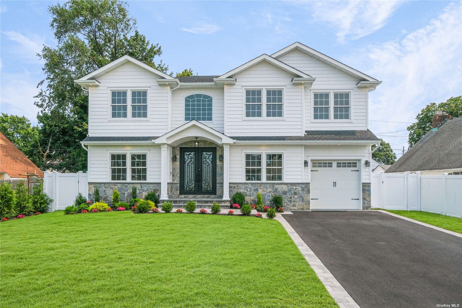 #1 photo, 2082 Stuyvesant Avenue, ナッソー郡 East Meadow , NY 11554