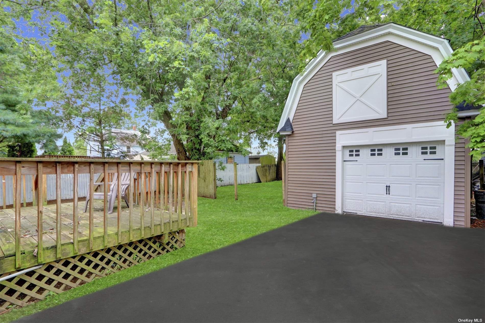 569,900 CONTRACT 10 Cedar Avenue, Patchogue , NY 11772 MLS