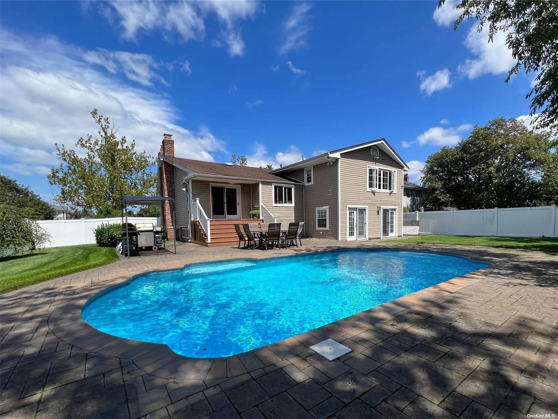 #1 photo, 47 Orange Drive, 長島 傑里科 Jericho , NY 11753