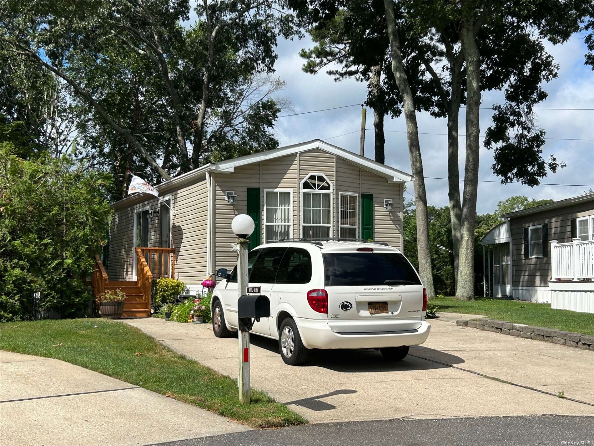 #1 photo, 1661-139 Old Country Road, Riverhead , NY 11901