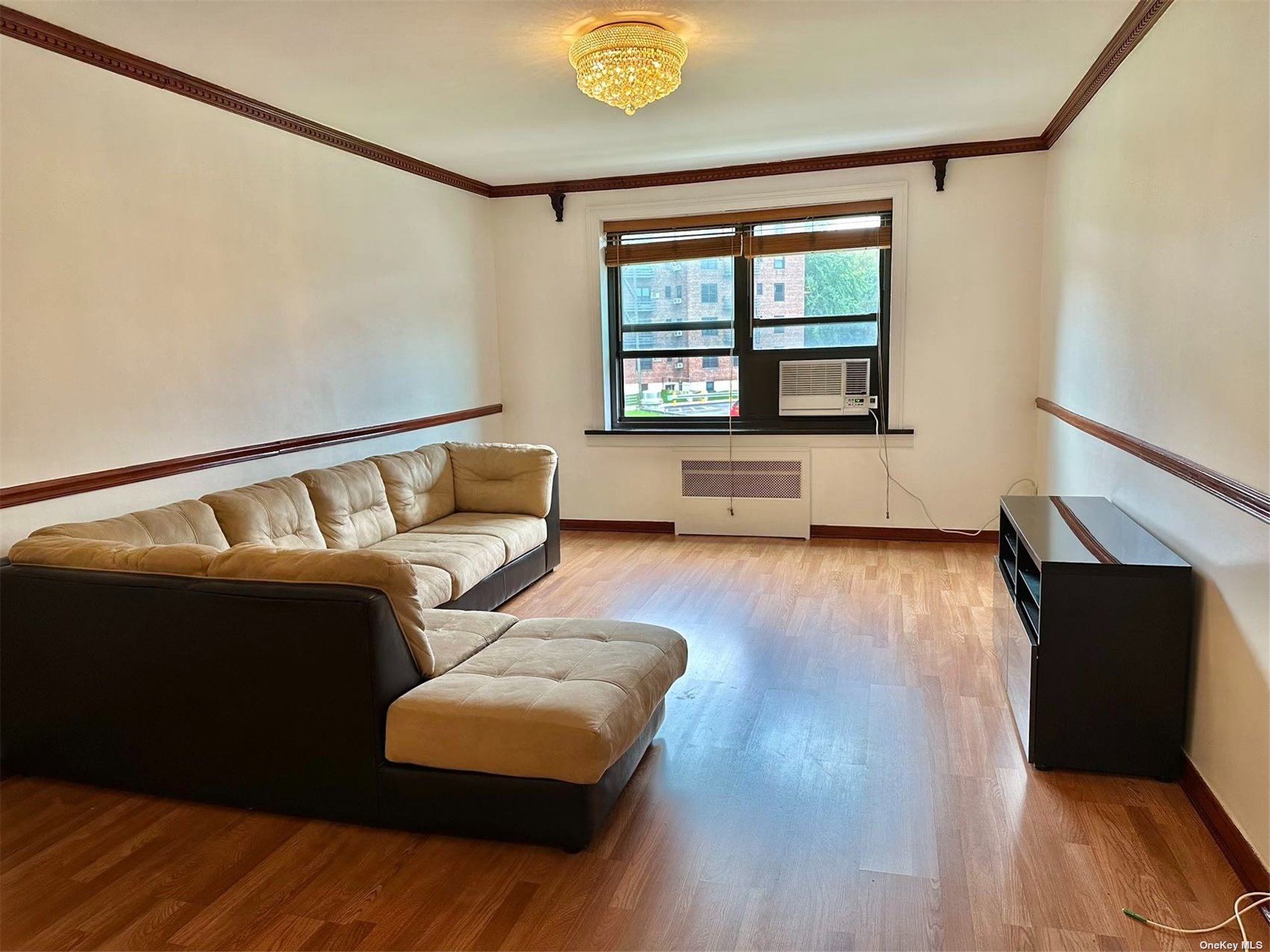 #1 photo, 211-02 75th Avenue, 皇后区 Oakland Gardens , NY 11364