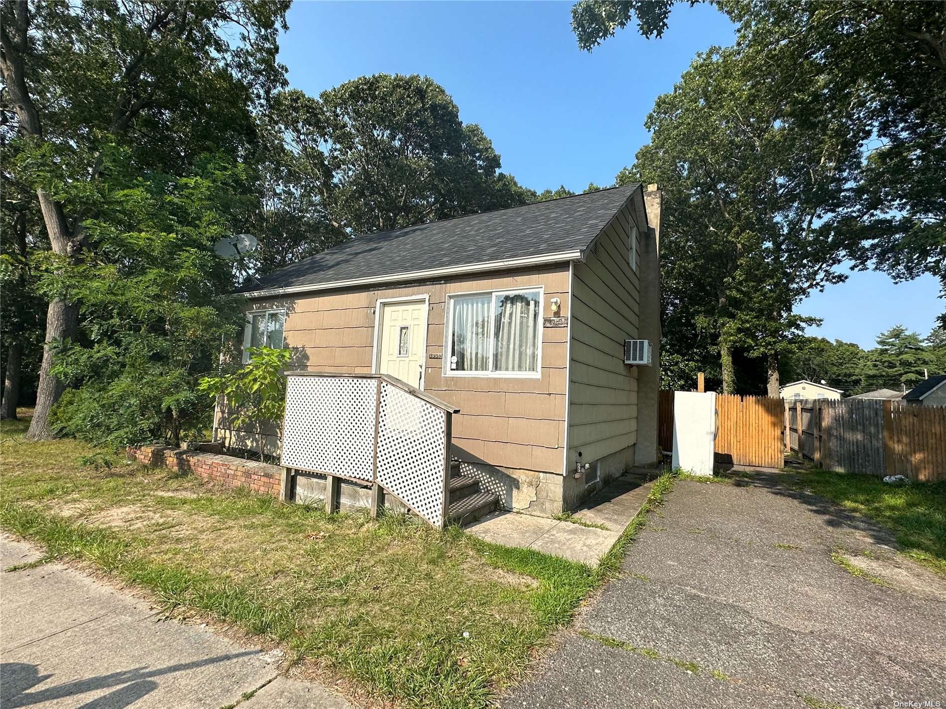 #1 photo, 1060 William Floyd Parkway, 东长岛 Shirley , NY 11967