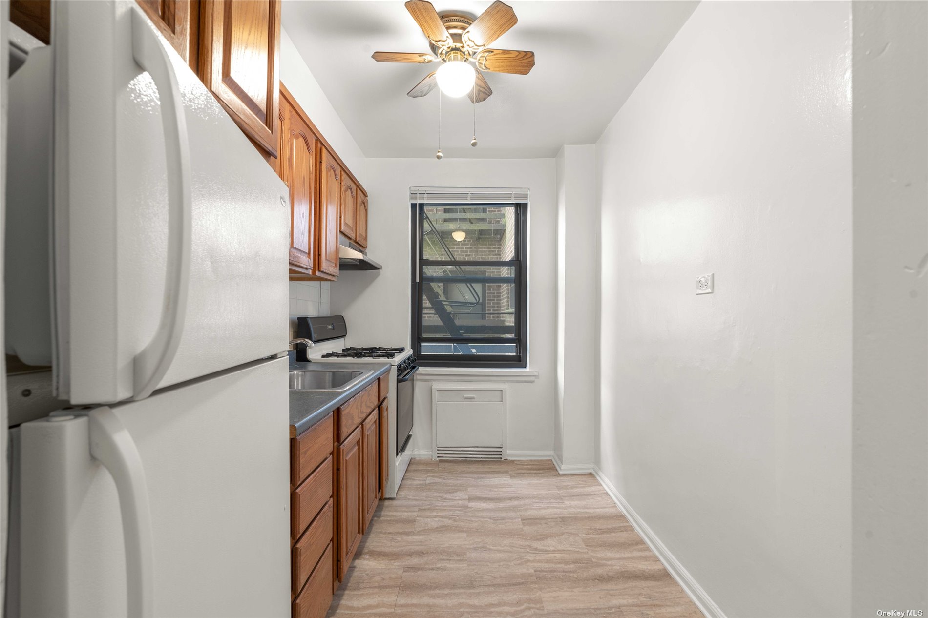 #1 photo, 75-40 Bell Blvd, 皇后区 Oakland Gardens , NY 11364