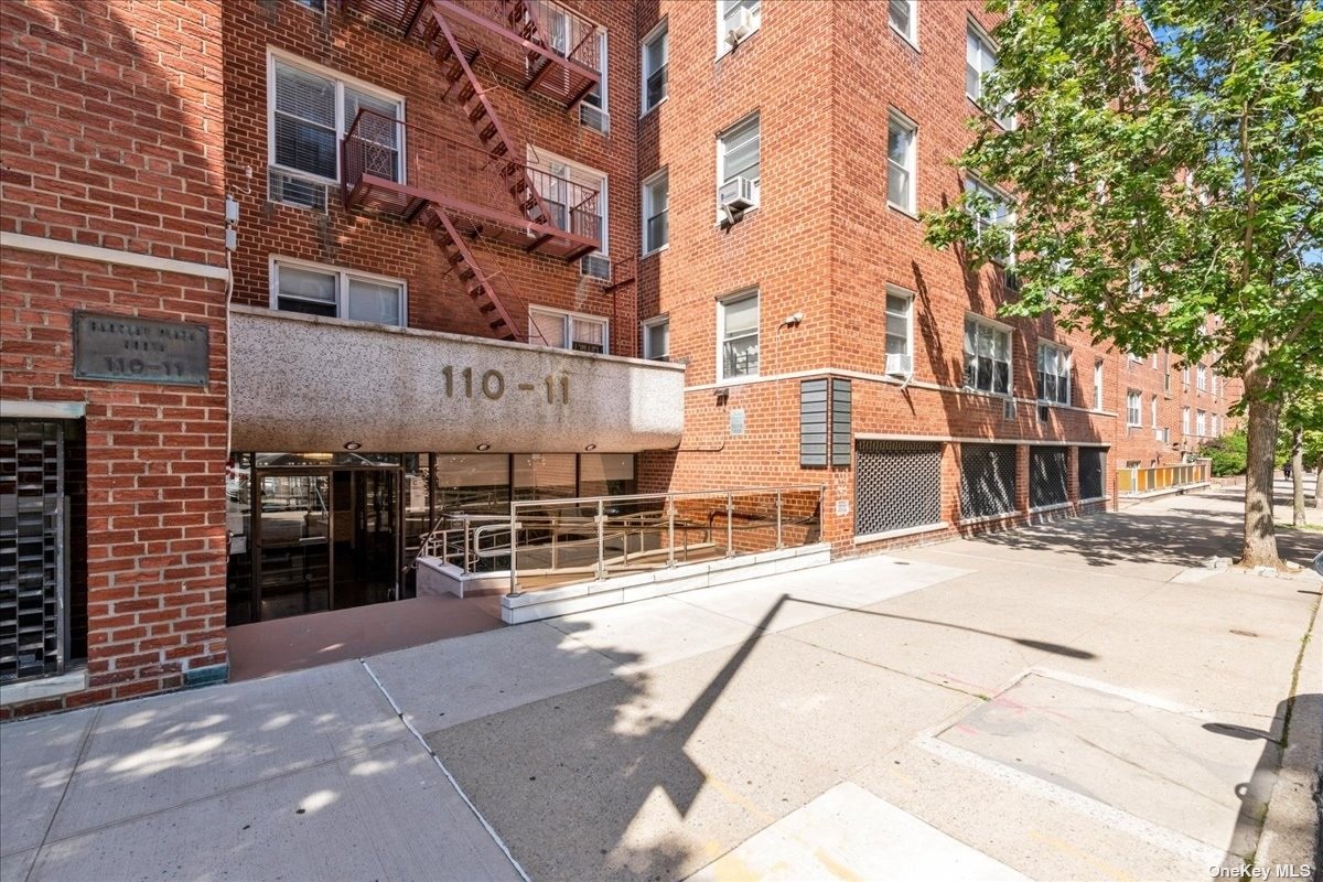 #1 photo, 110-11 72nd Avenue, 皇后区 森林小丘 Forest Hills , NY 11375